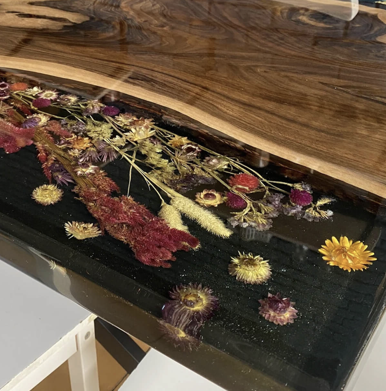 Custom Black Walnut Epoxy Resin Flower Table – Black Resin BWB-30