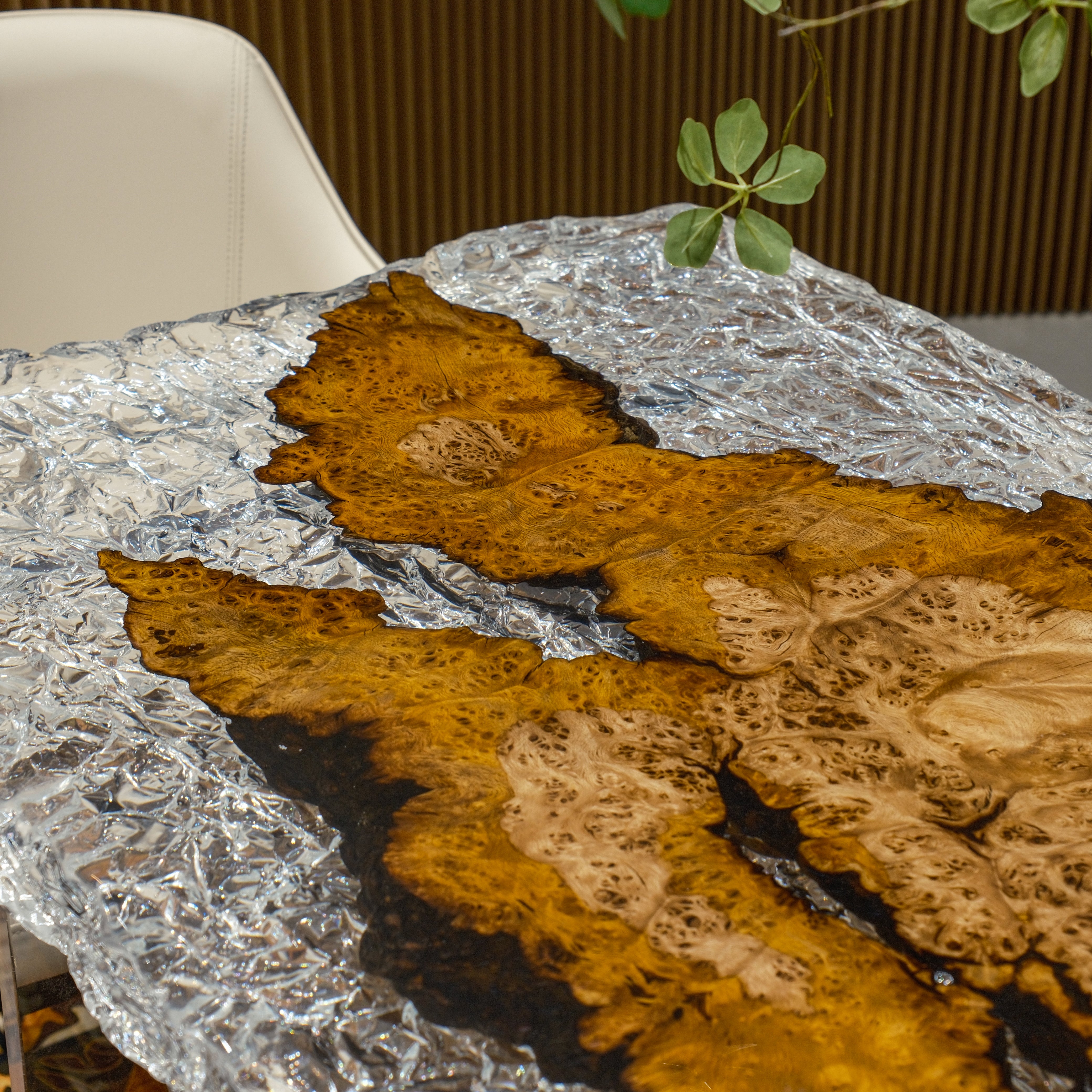 Custom Golden Camphor Wood Epoxy Resin Table – Ice Crystal Resin XHJZB11039