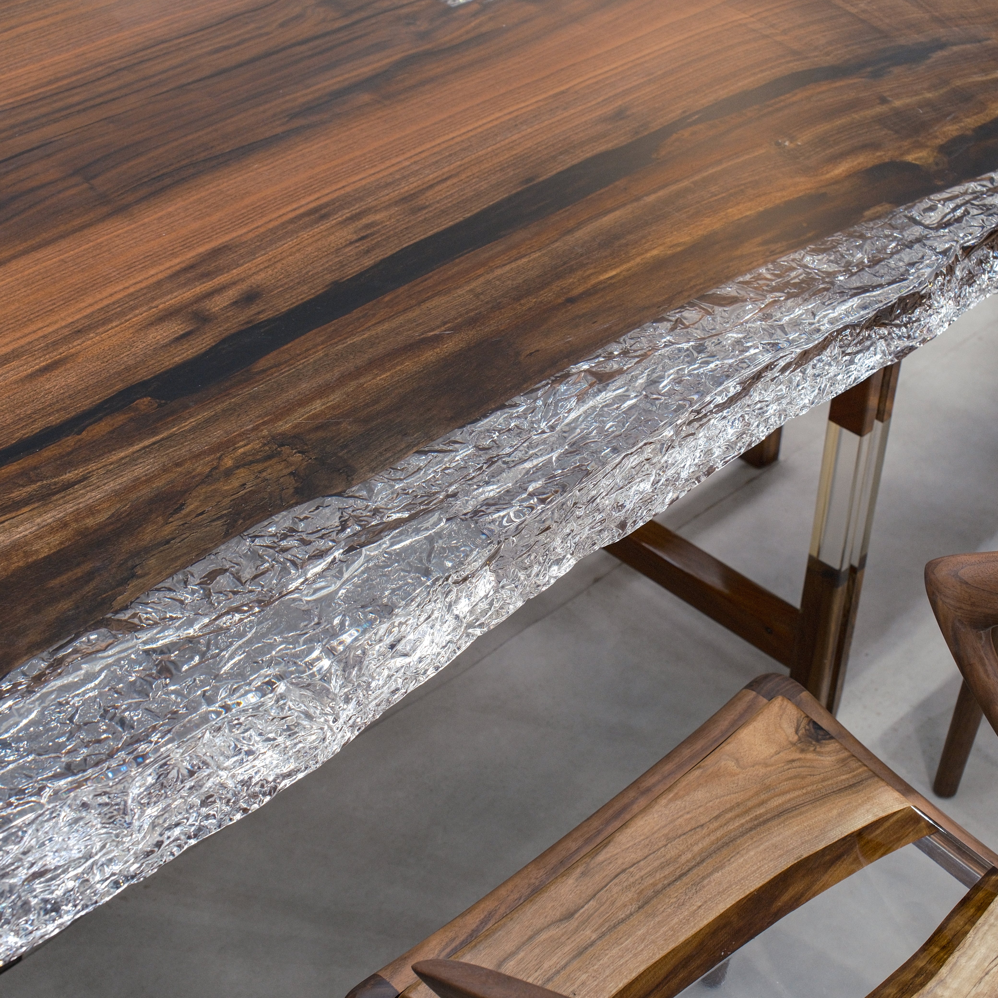 Custom Black Walnut Luxury Epoxy Resin Table – Ice Crystal Resin XBZB7072