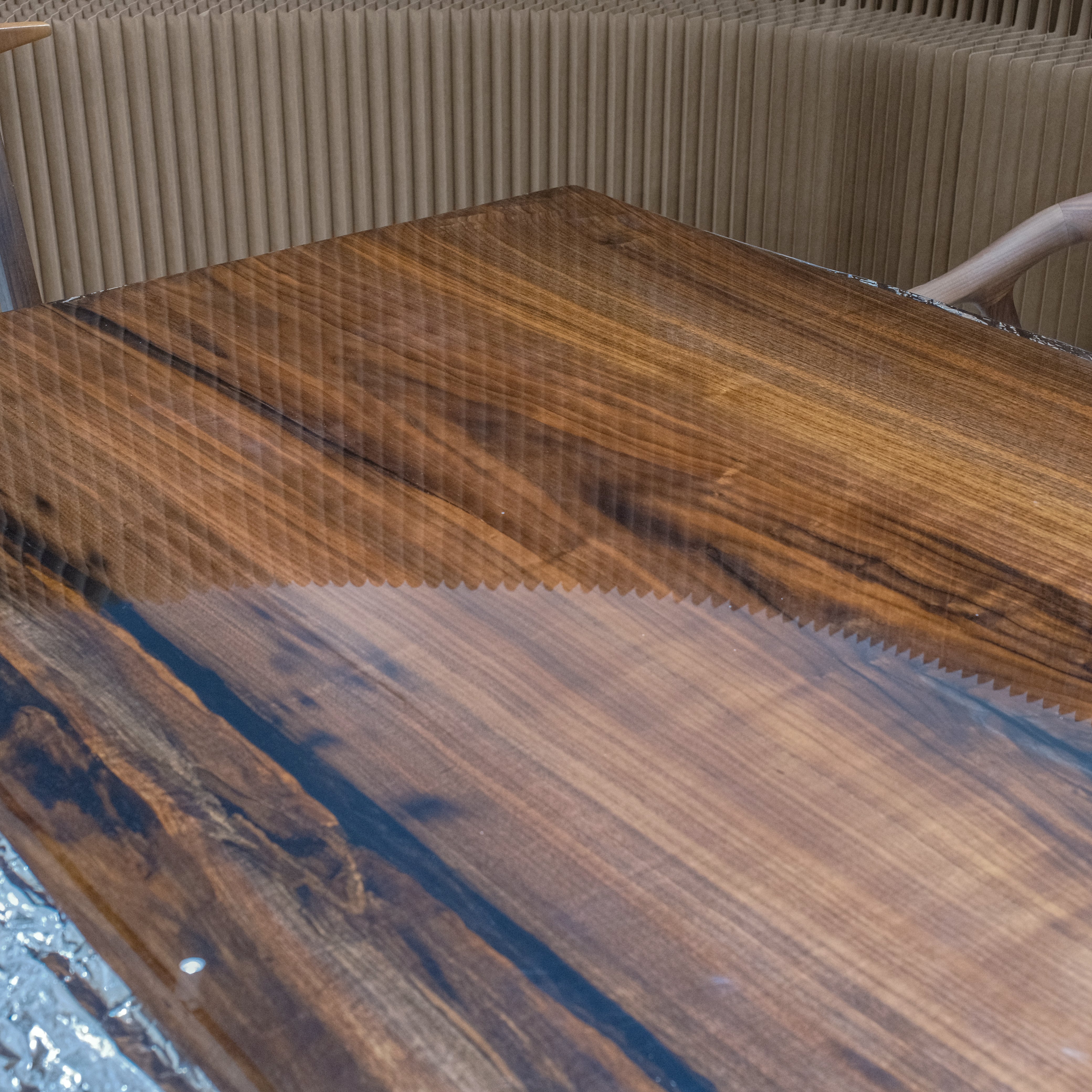 Custom Black Walnut Luxury Epoxy Resin Table – Ice Crystal Resin XBZB7072