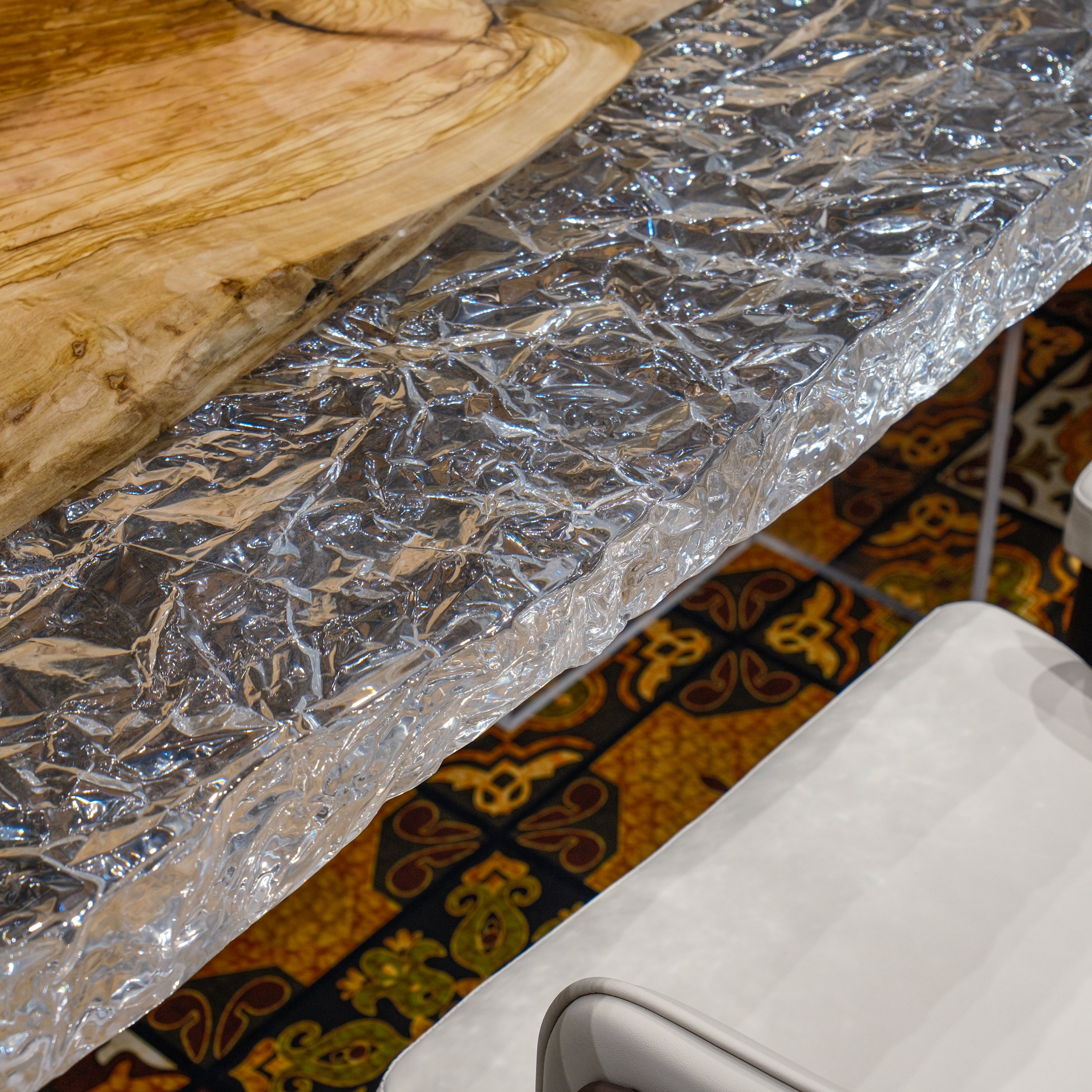 Custom Olive Wood Epoxy Resin Table – Ice Crystal Resin XGZB1066