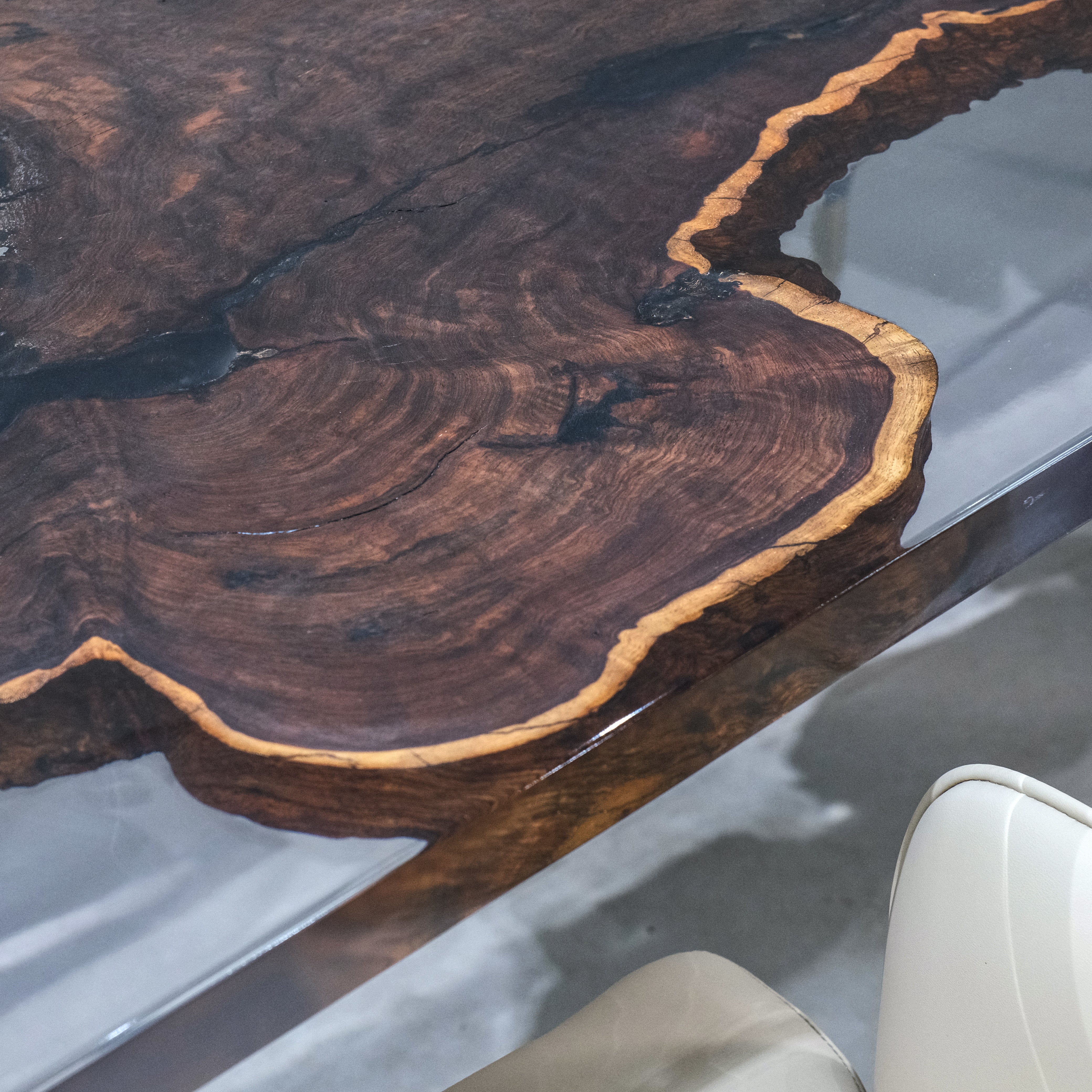 Custom Ebony Wood Epoxy Resin Table – Clear Resin XHZAB12022