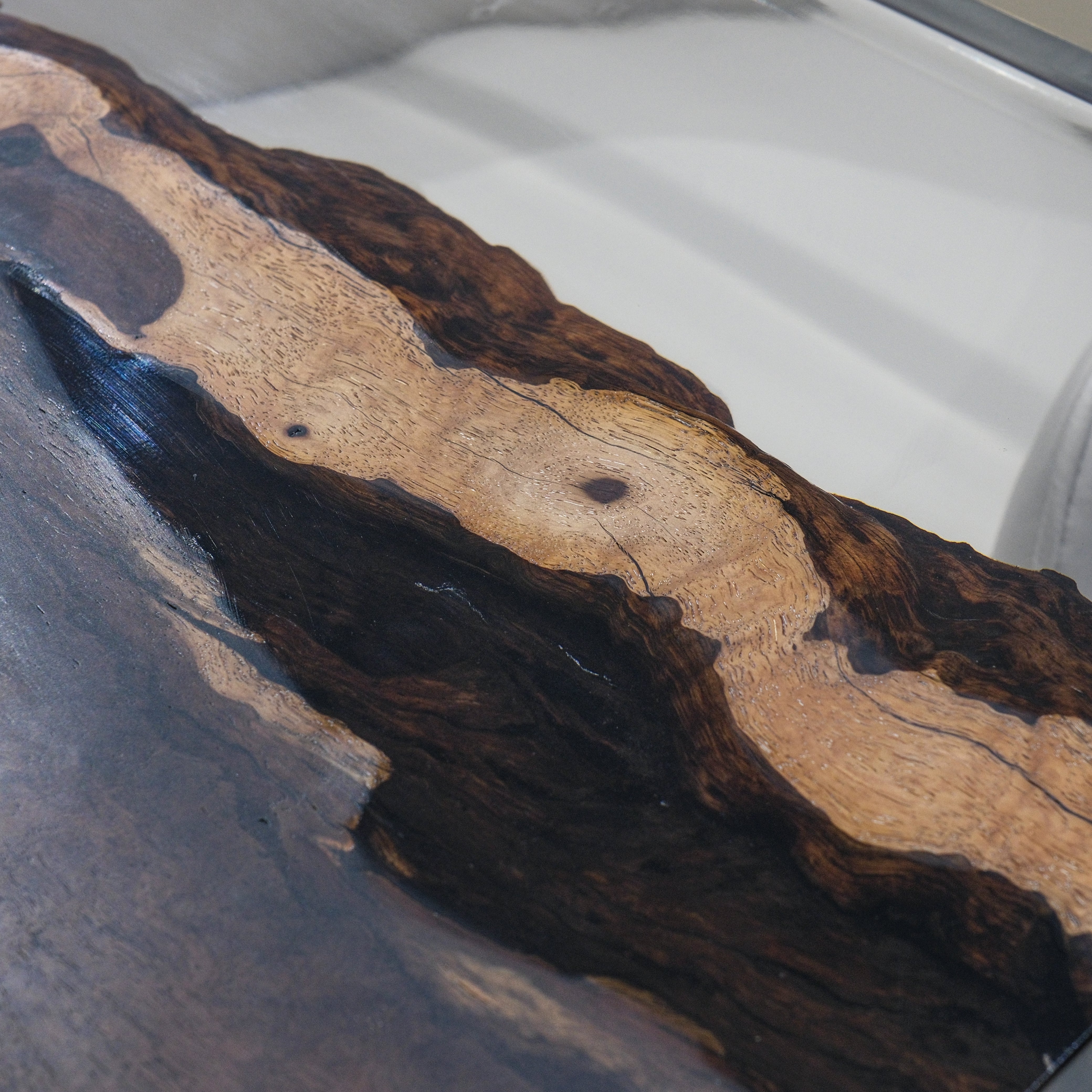 Custom Ebony Wood Epoxy Resin Table – Clear Resin XHZAB12022