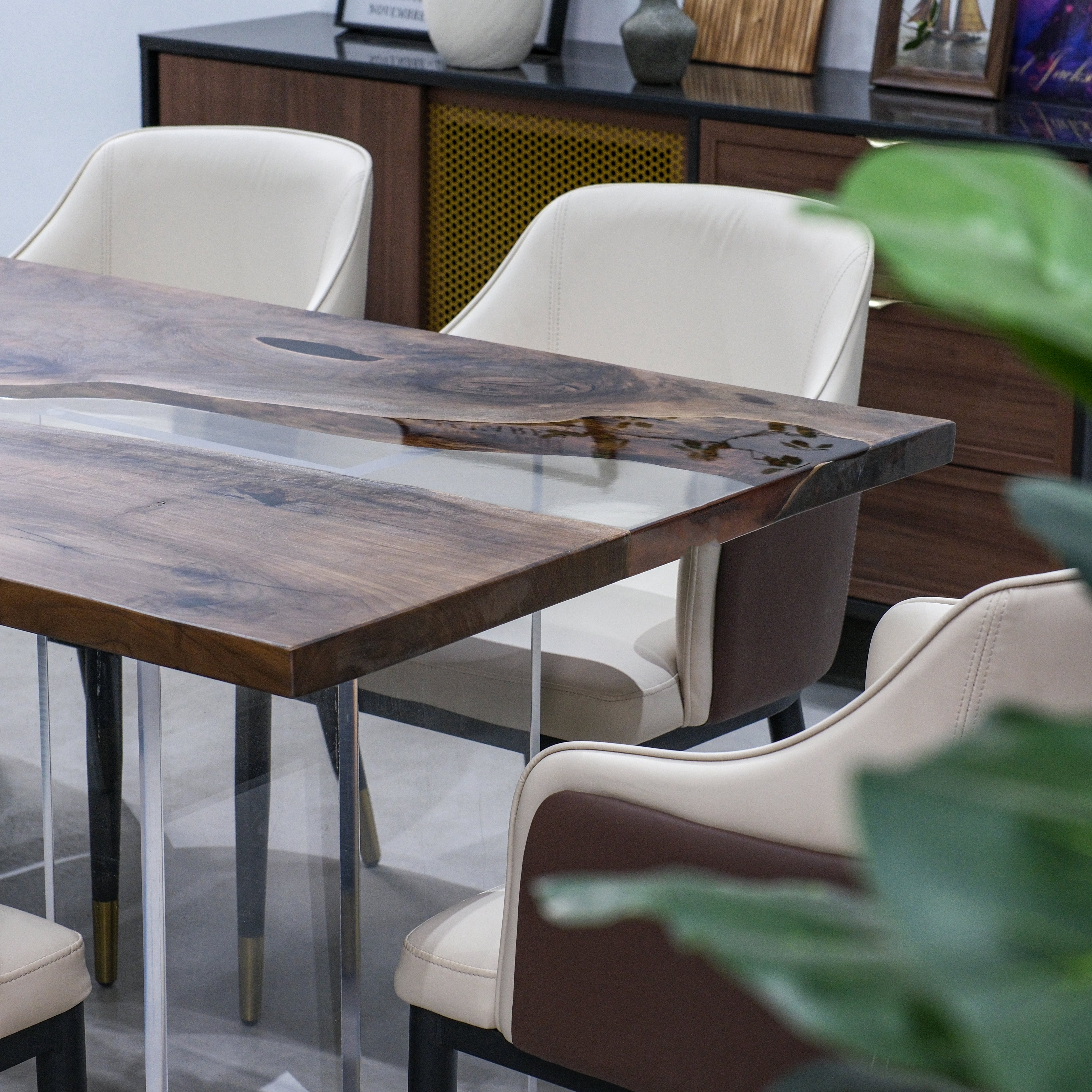 Custom Walnut Wood Epoxy Resin Table – Clear Resin XHTZB5047