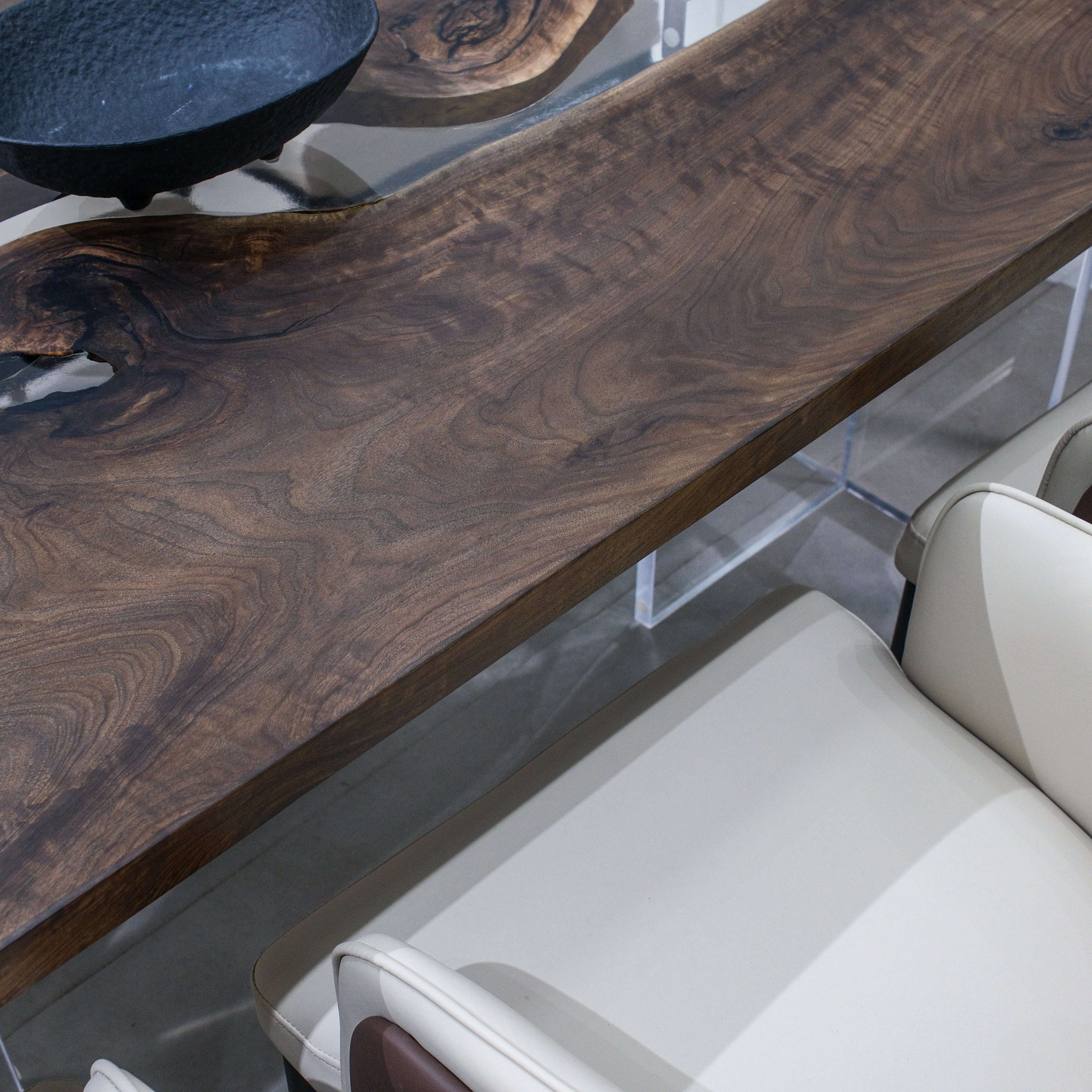 Custom Walnut Wood Epoxy Resin Table – Clear Resin XHTZB5047