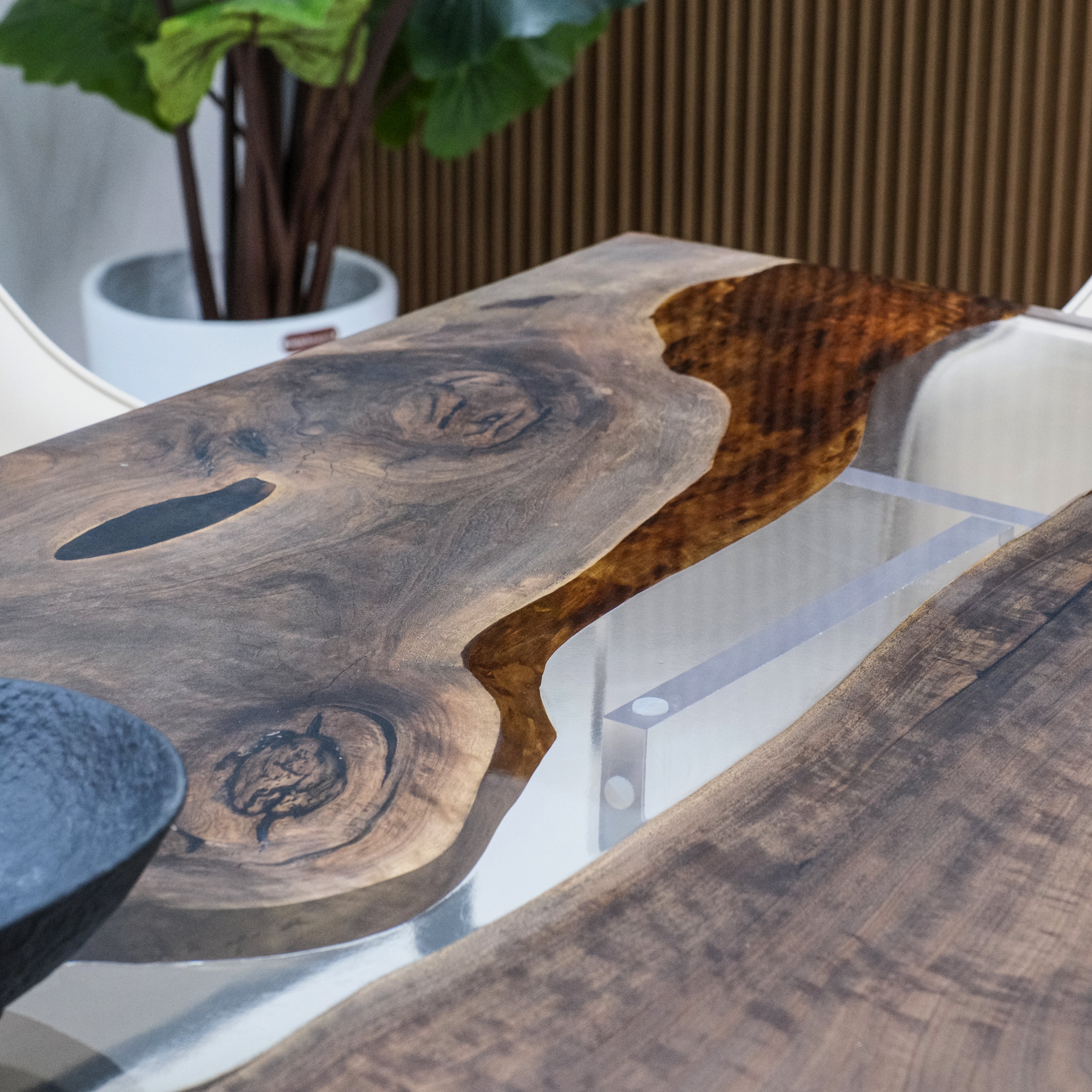 Custom Walnut Wood Epoxy Resin Table – Clear Resin XHTZB5047