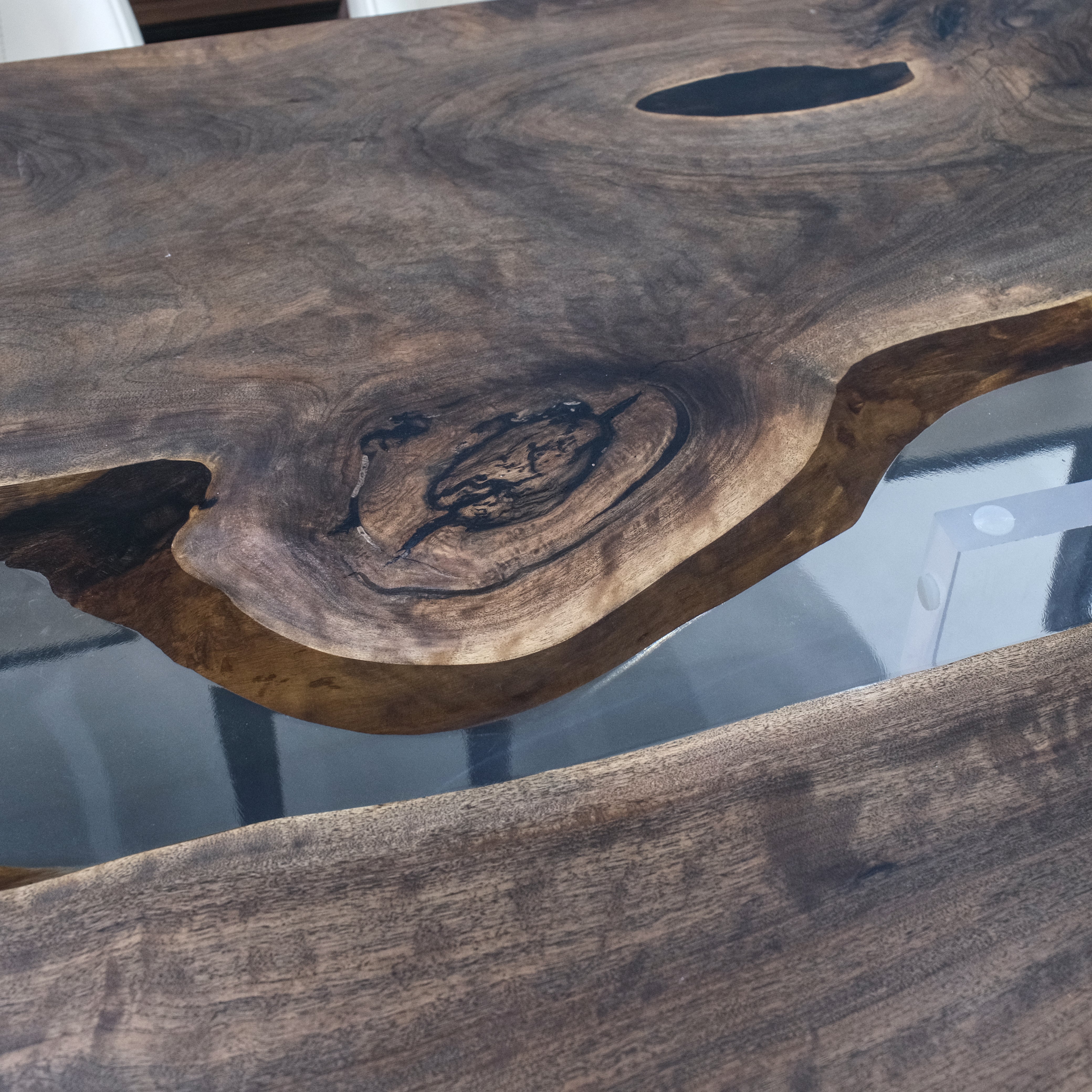Custom Walnut Wood Epoxy Resin Table – Clear Resin XHTZB5047