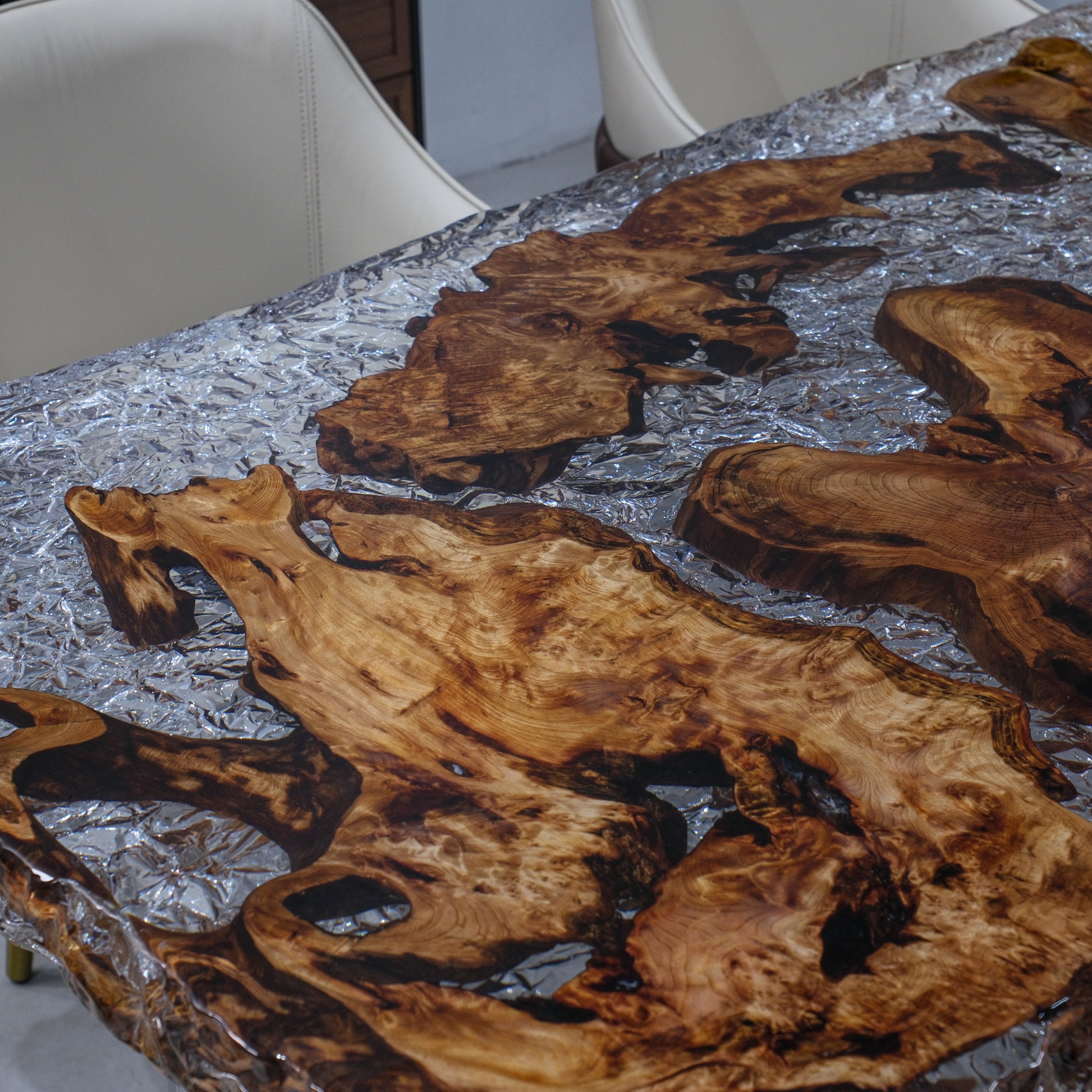 Custom Cedar Burl Epoxy Resin Table – Ice Crystal Resin XSZB11011