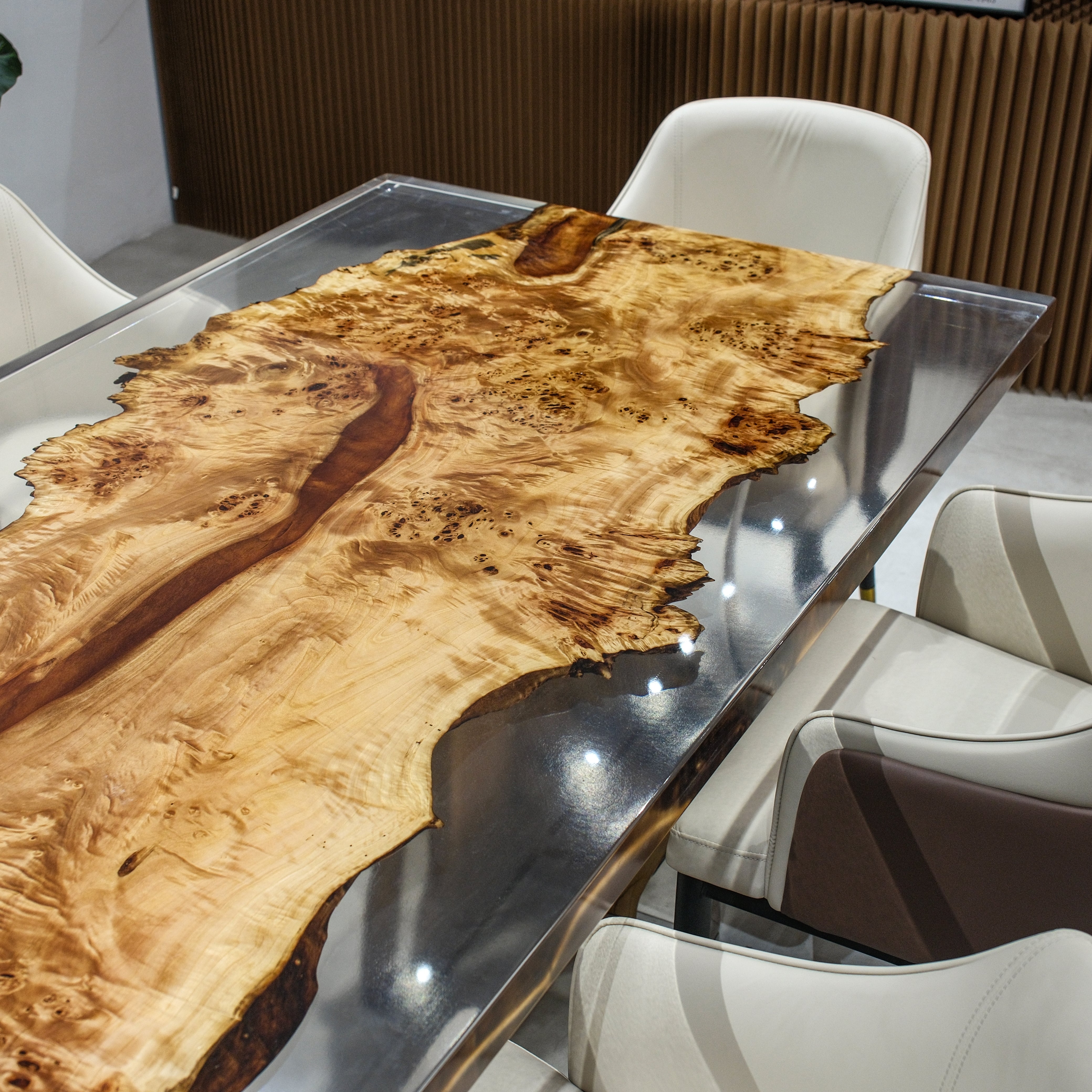Custom Poplar Wood Epoxy Resin Table – Clear Resin XFZB5012