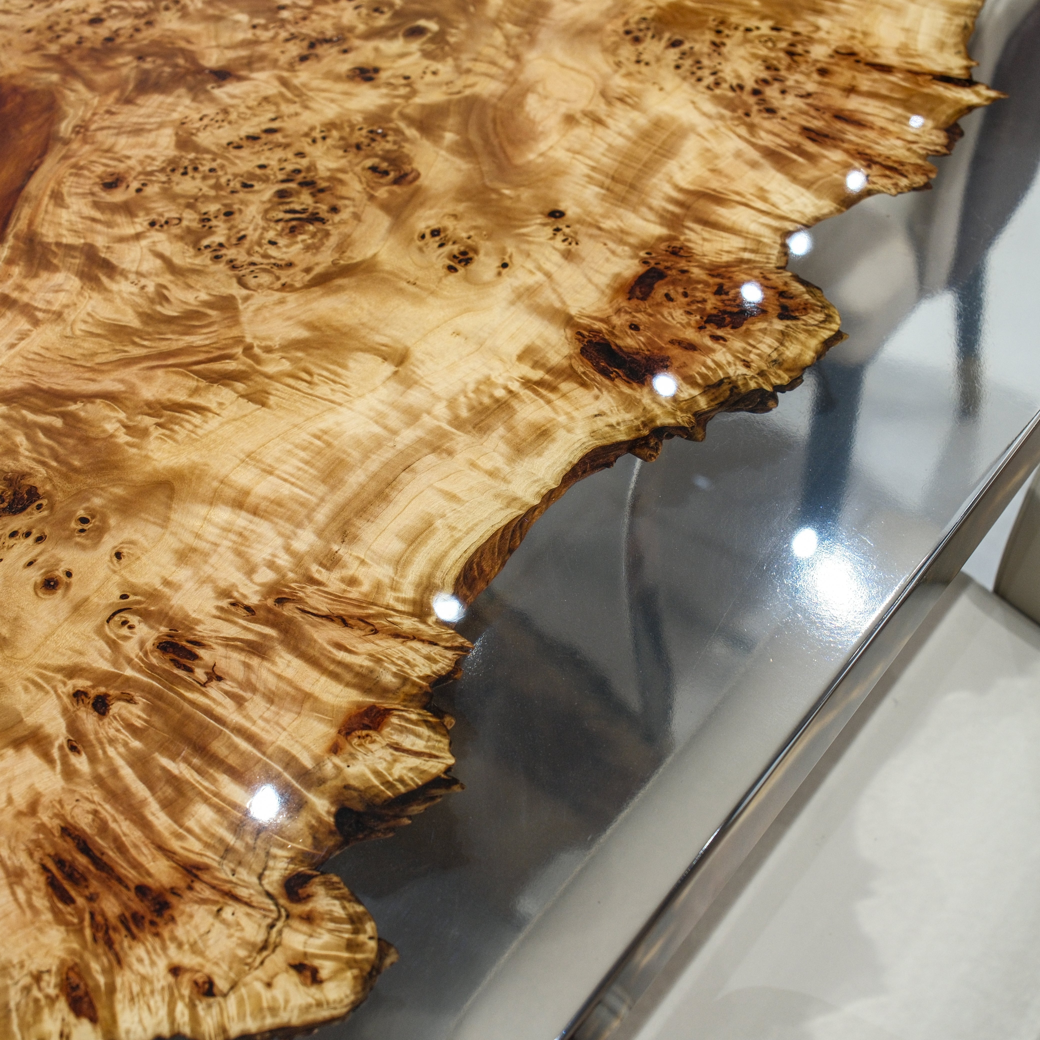 Custom Poplar Wood Epoxy Resin Table – Clear Resin XFZB5012