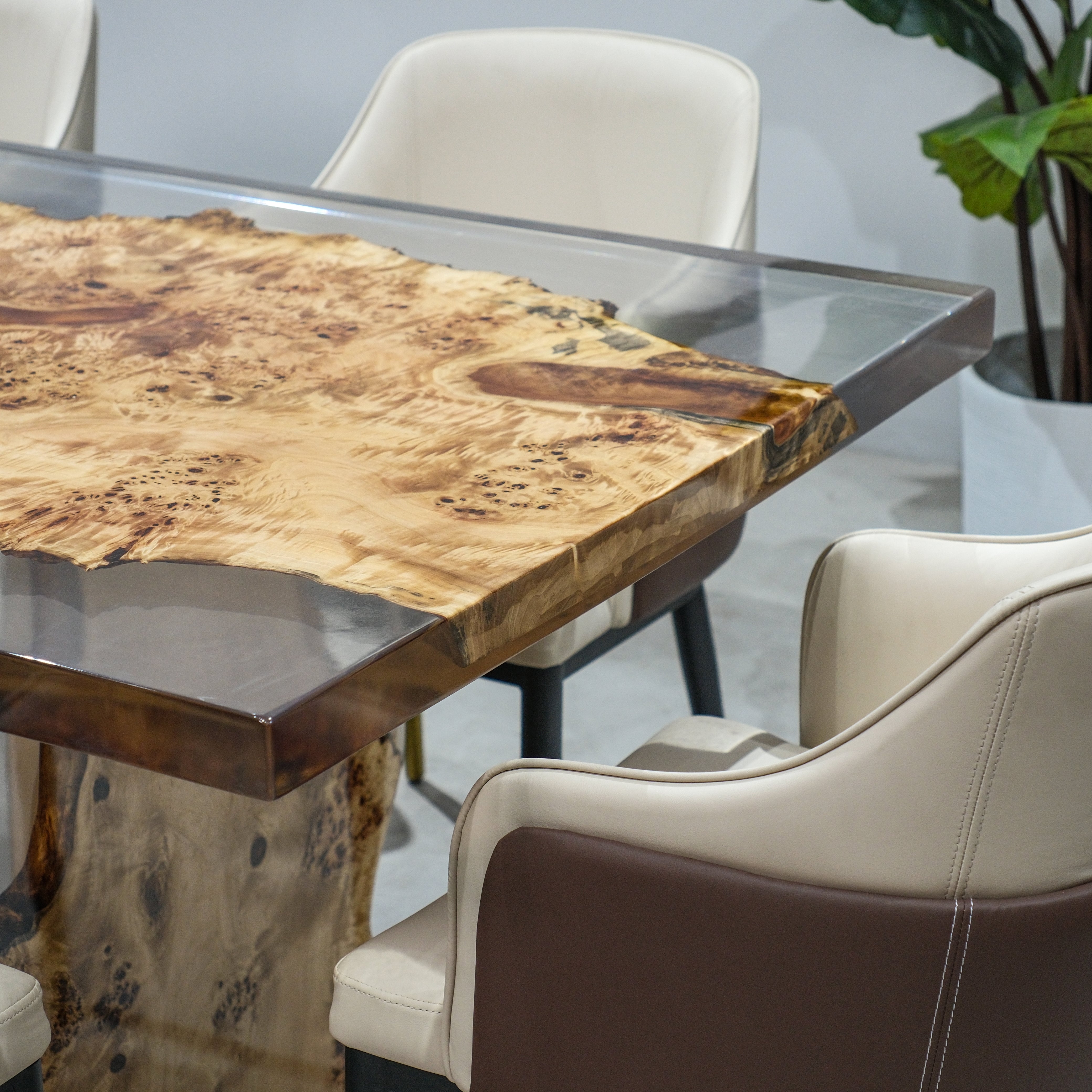 Custom Poplar Wood Epoxy Resin Table – Clear Resin XFZB5012