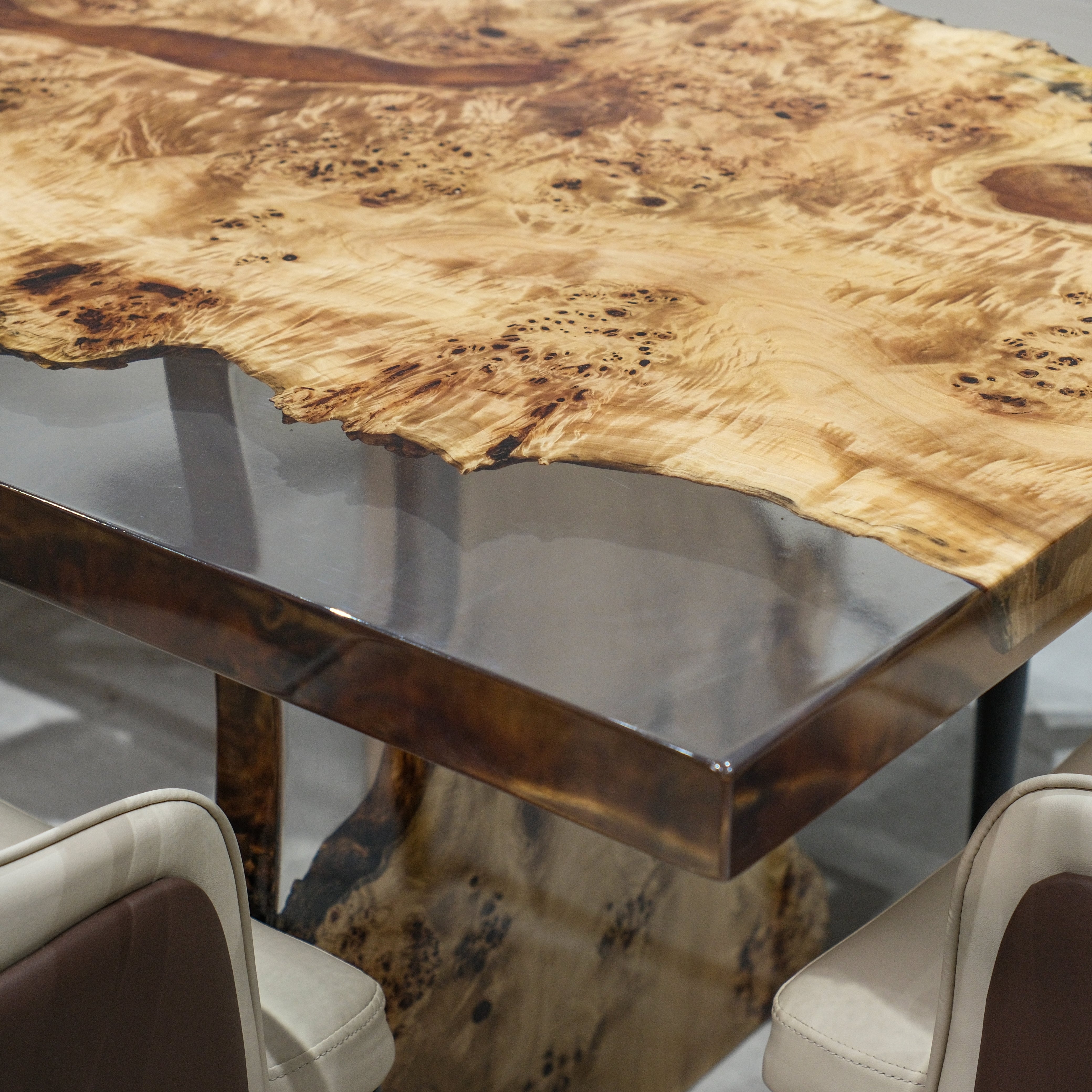 Custom Poplar Wood Epoxy Resin Table – Clear Resin XFZB5012