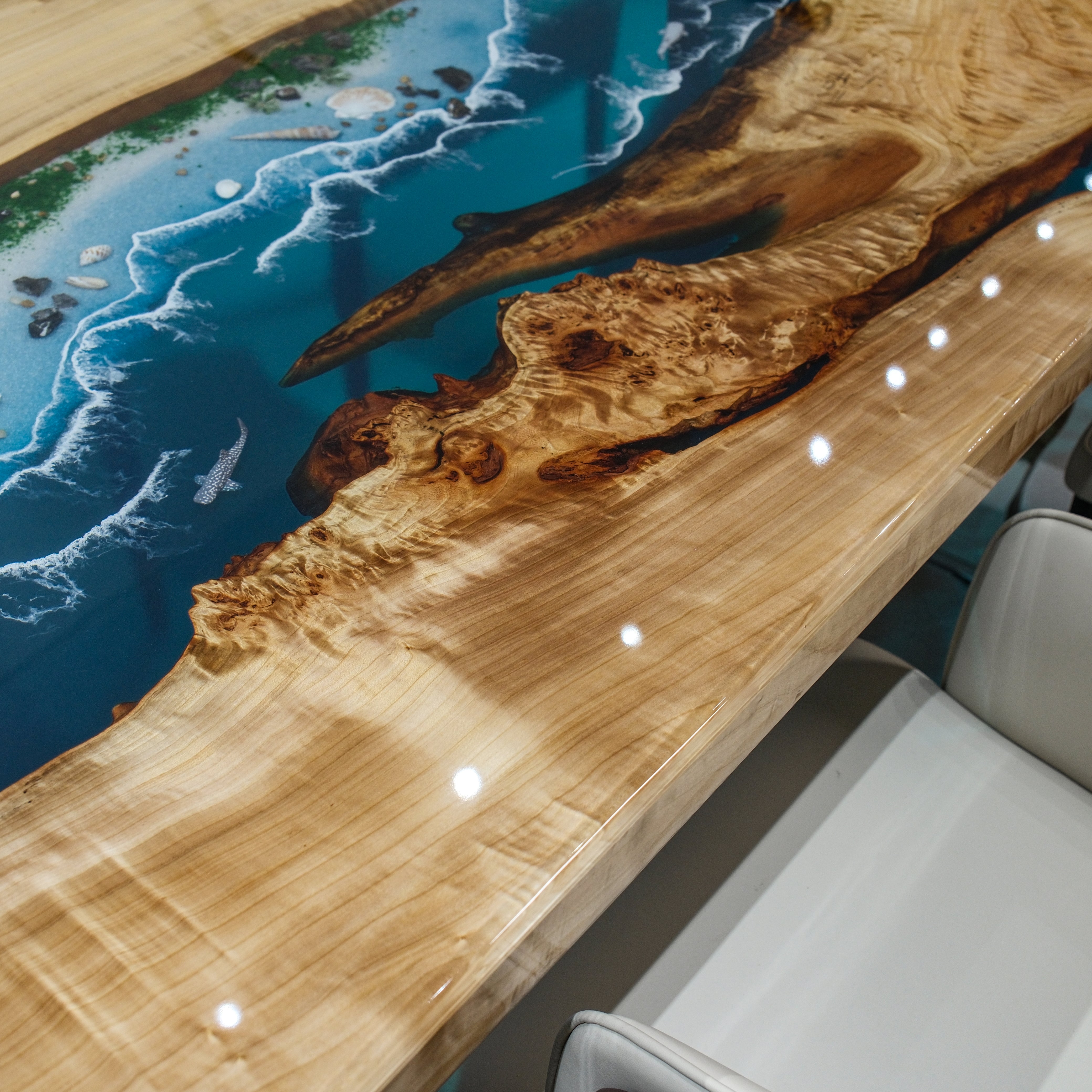 Custom Poplar Wood Epoxy Resin Table – Blue Ocean Resin XFZB4108