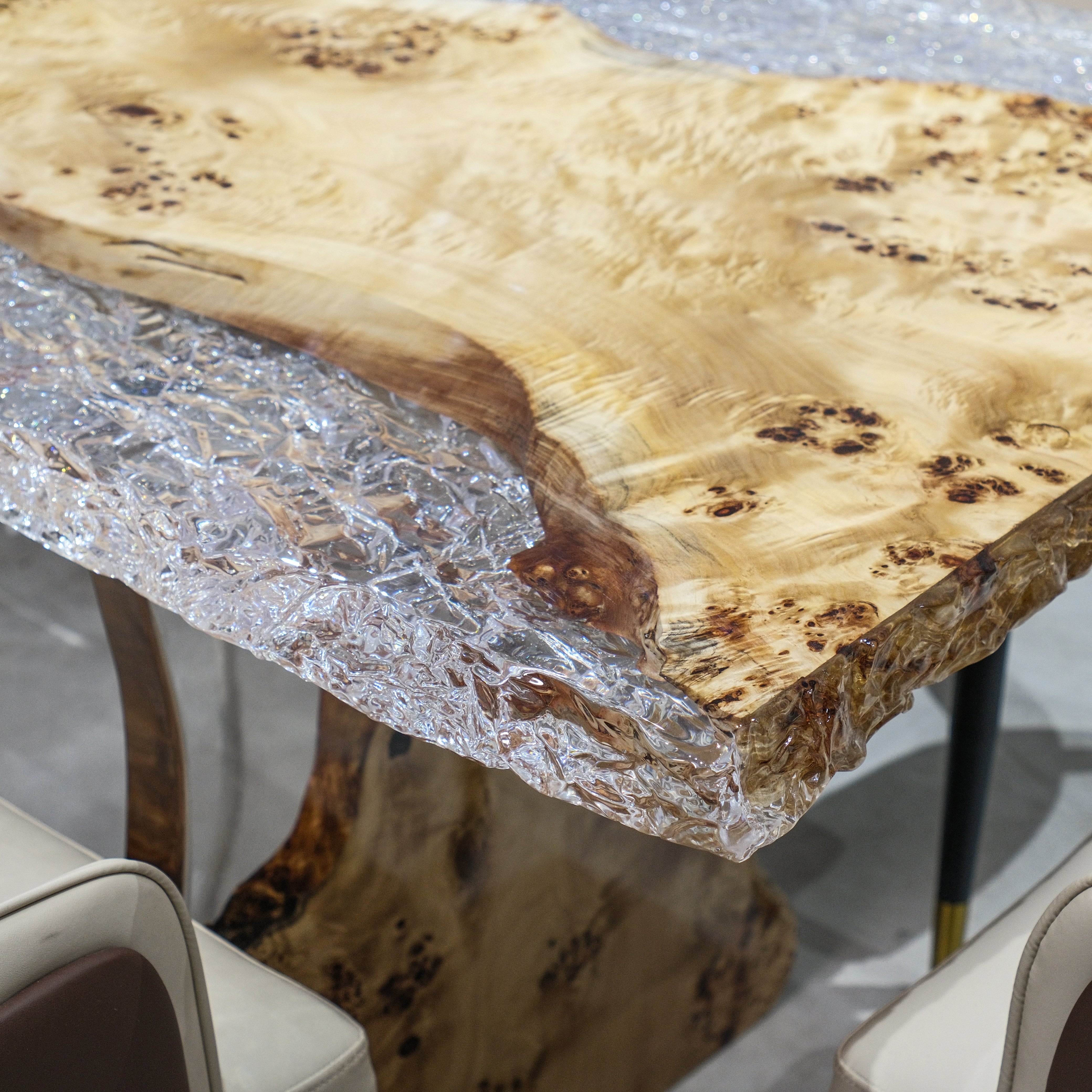 Custom Poplar Wood Epoxy Resin Table – Ice Crystal Resin XFZB12007
